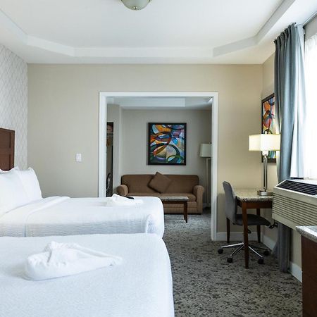 Quality Inn & Suites (Adults Only) Ванкувер Екстер'єр фото