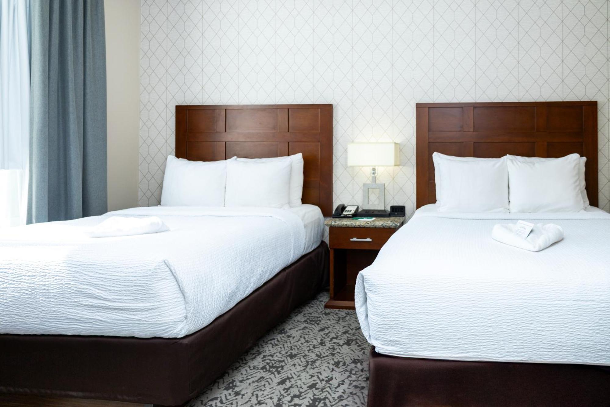 Quality Inn & Suites (Adults Only) Ванкувер Екстер'єр фото