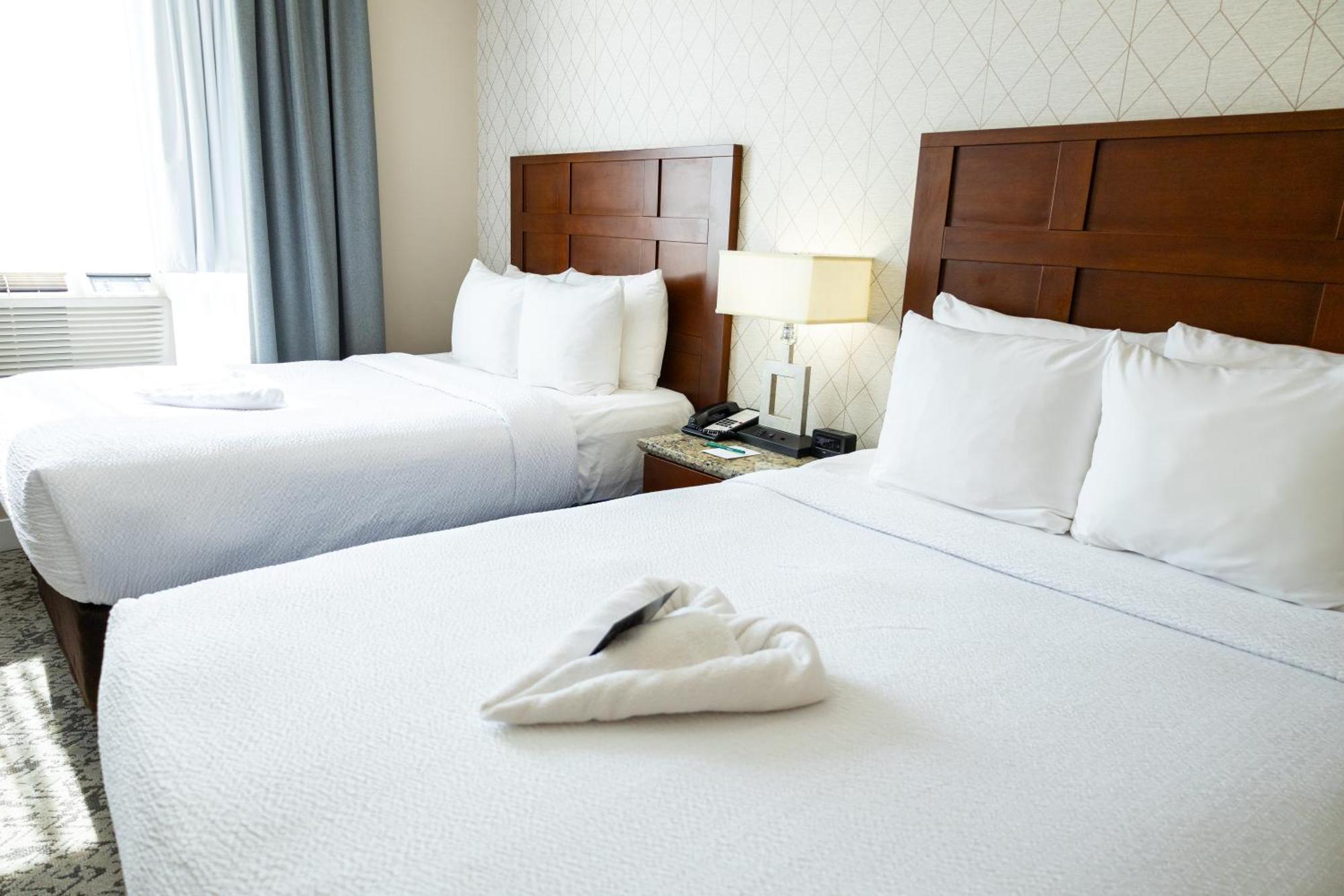 Quality Inn & Suites (Adults Only) Ванкувер Екстер'єр фото